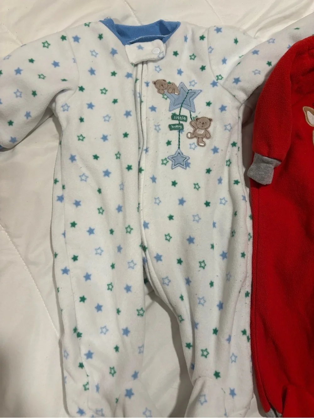 Carter's Set of 2 footed pajamas Red Deer fleece and white stars 3 months